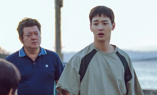 Цветы расцветают даже на песке 9 серия