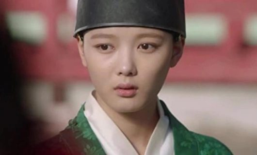 Любовь в лунном свете / Свет луны, очерченный облаком 4 серия