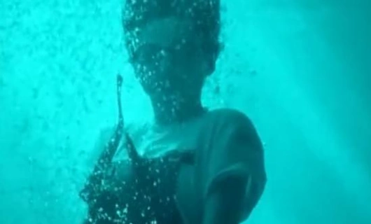 Безумная королева 1 серия