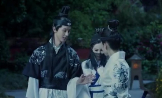 Безумная королева 10 серия