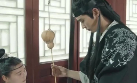 Безумная королева 13 серия