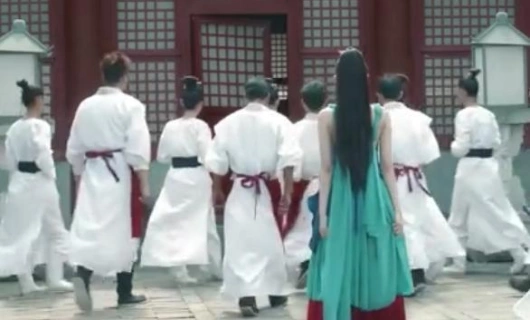 Безумная королева 18 серия