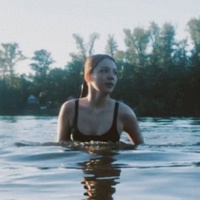 Анна Изряднова