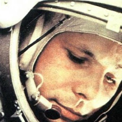 Евгений Лавров