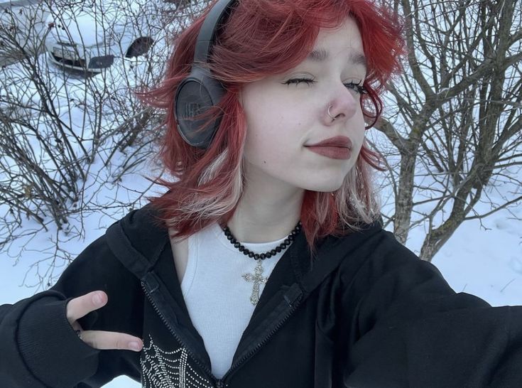 Ника под котиками